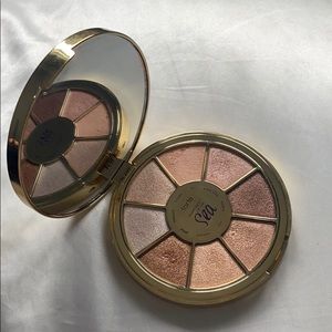 🐬Tarte Rainforest of the Sea Volume III Palette